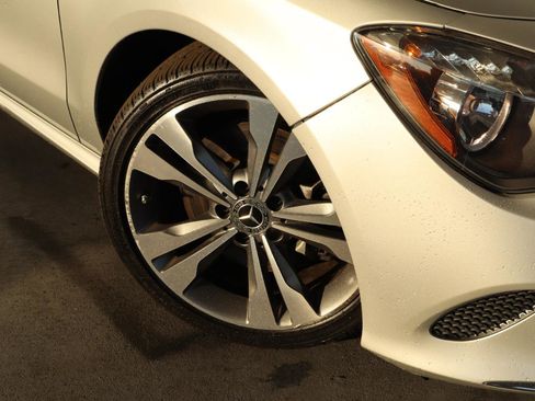 Used 2018 Mercedes-Benz CLA 250 image 3