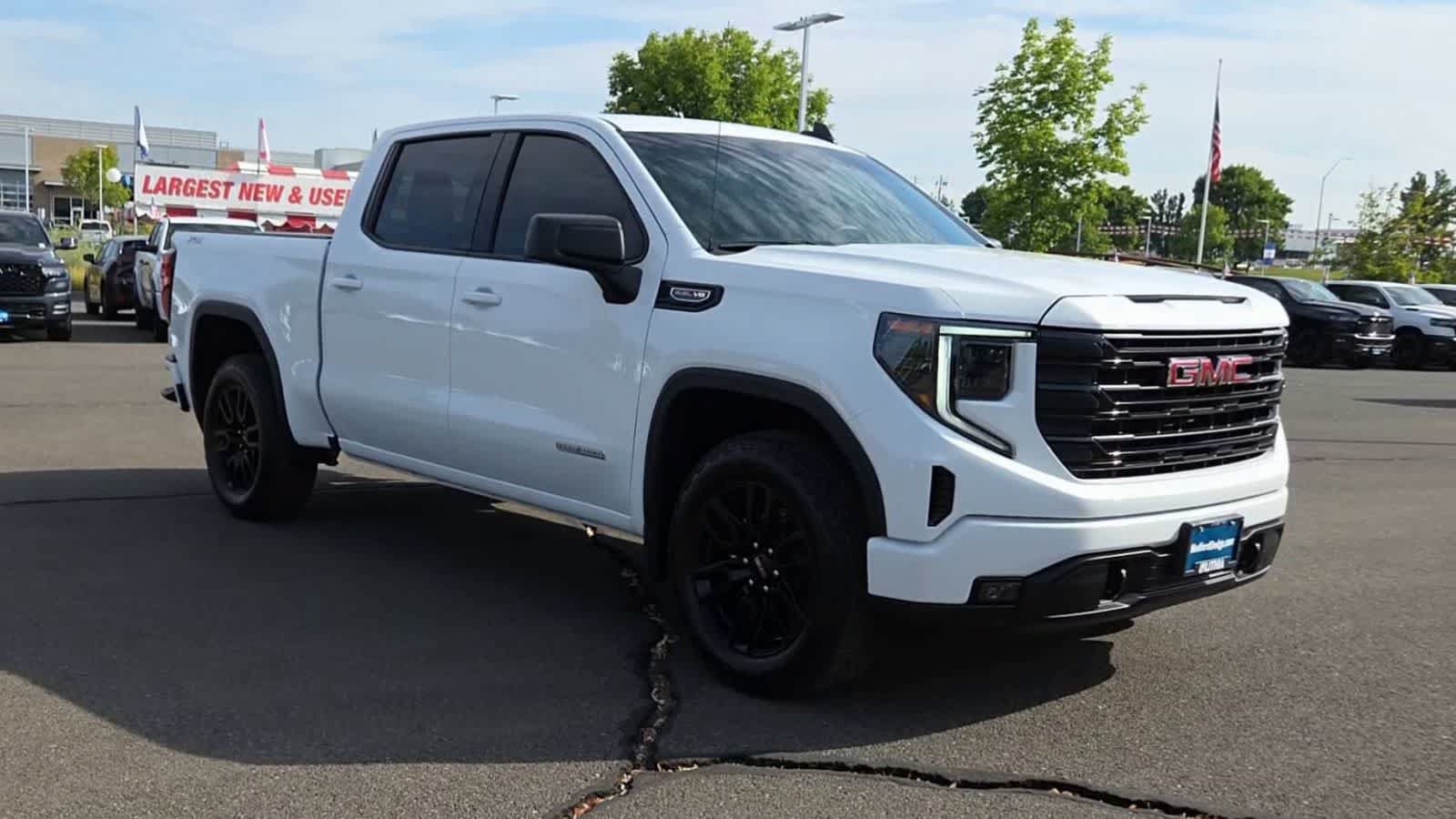 Used 2026 GMC Sierra 1500 Elevation w/ X31 Off-Road Package AWD/4WD image 2