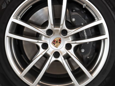 Certified 2025 Porsche Cayenne image 29