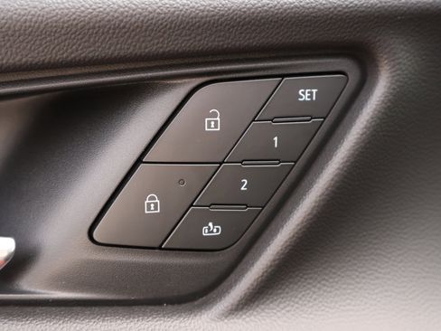 New 2026 Chevrolet Equinox RS w/ Convenience Package III FWD image 9