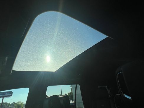 Used 2022 Cadillac Escalade Premium Luxury w/ LPO, Radiant Package image 35