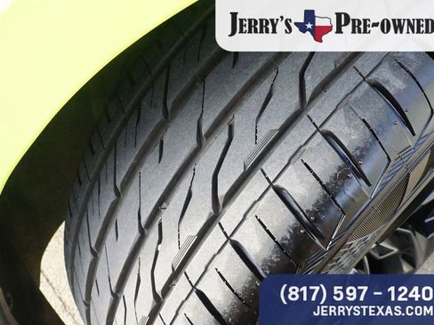 Used 2019 Chevrolet Camaro LT w/ RS Package image 8