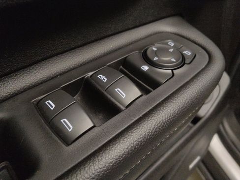 Used 2018 GMC Terrain Denali w/ Advanced Safety Package image 27