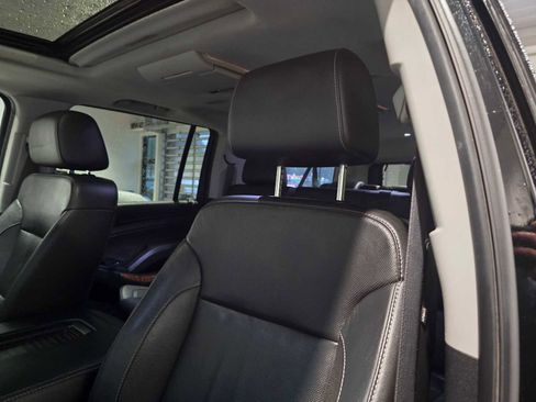 Used 2018 Chevrolet Suburban Premier image 28