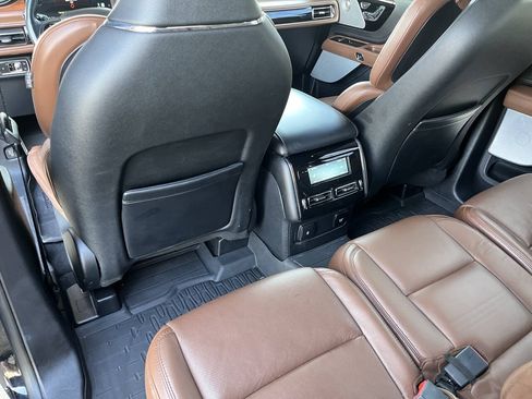 Used 2020 Lincoln Aviator Reserve w/ Equipment Group 202A AWD/4WD image 17
