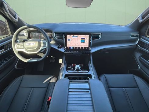 New 2026 Jeep Grand Wagoneer 4WD image 25