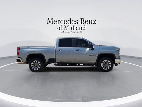 Used 2024 Chevrolet Silverado 3500 LT w/ Texas Edition RWD image 9