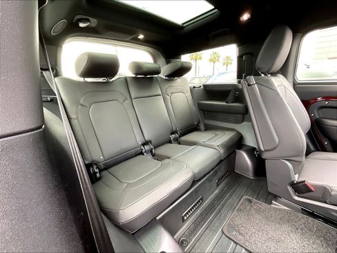 New 2026 Land Rover Defender 130 X-Dynamic SE AWD/4WD image 28