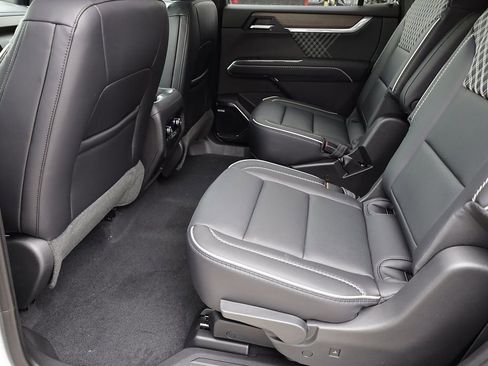 New 2026 GMC Acadia Denali w/ Super Cruise Package FWD image 17