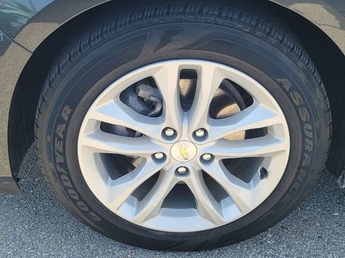 Used 2018 Chevrolet Malibu LT FWD image 7