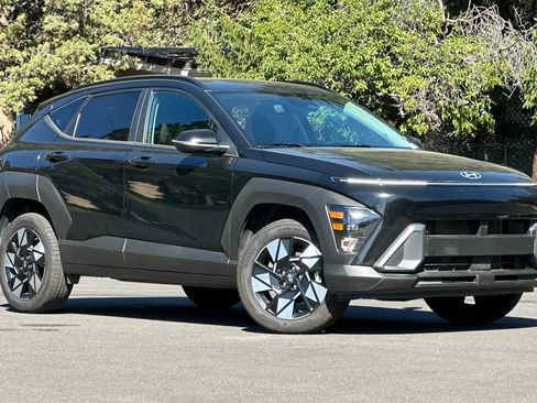 Used 2024 Hyundai Kona SEL AWD/4WD image 2