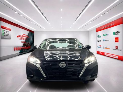 Used 2023 Nissan Altima 2.5 SL FWD image 2