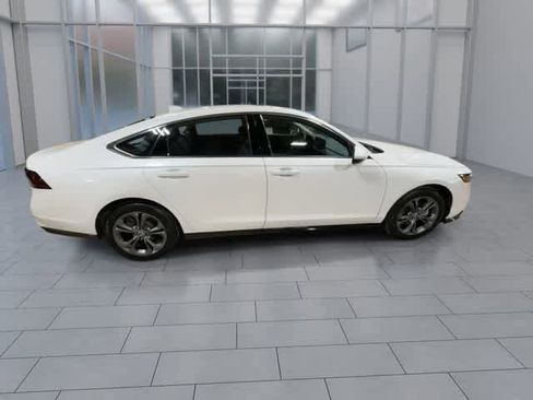 Used 2025 Honda Accord EX-L image 9