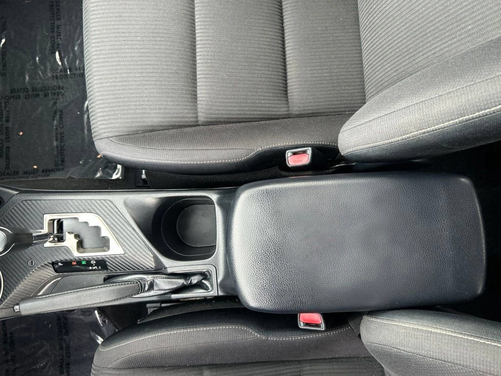 Used 2013 Toyota RAV4 XLE AWD/4WD image 34