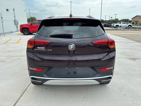 Used 2020 Buick Encore GX Essence w/ Advanced Technology Package FWD image 6