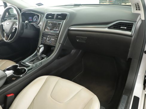 Used 2016 Ford Fusion Titanium image 18