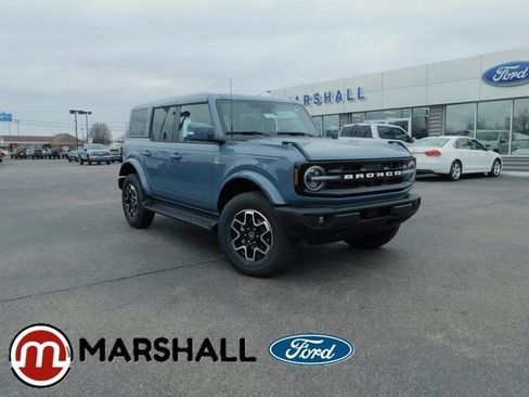 New 2025 Ford Bronco Outer Banks AWD/4WD image 1