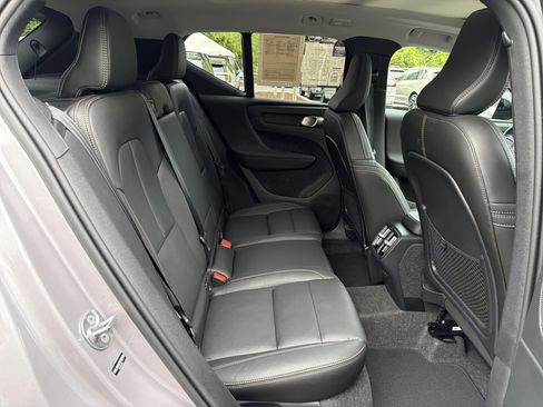 Used 2026 Volvo XC40 B5 Plus w/ Protection Package Premier AWD/4WD image 33