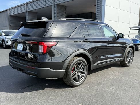New 2026 Ford Explorer ST-Line RWD image 4