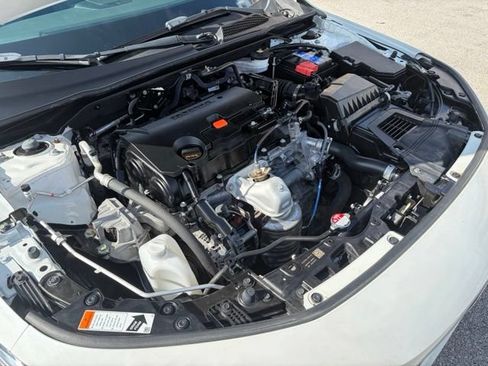 Used 2024 Honda Civic Sport image 9