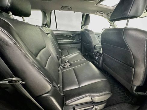 Used 2018 Honda Pilot Touring image 37