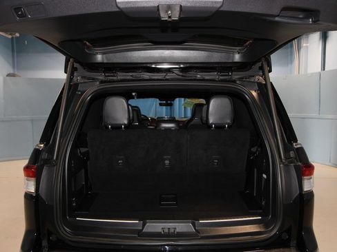 Used 2024 Lincoln Navigator Reserve AWD/4WD image 47