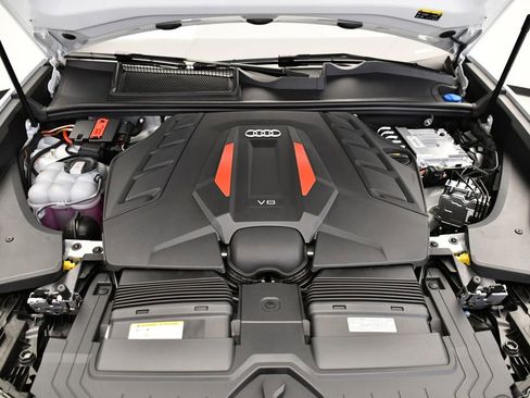 New 2026 Audi SQ8 Prestige image 10