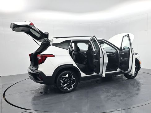 Used 2025 Kia Seltos S image 58