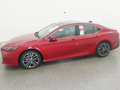 New 2026 Toyota Camry XLE FWD image 8