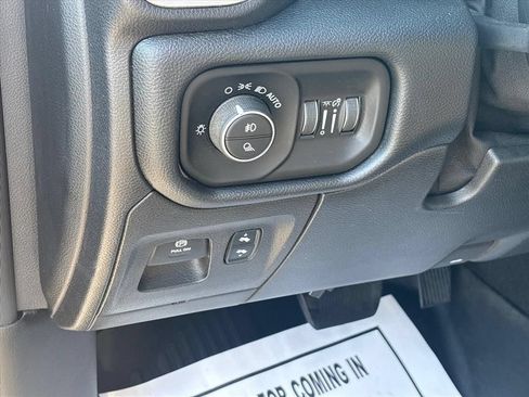 Used 2019 RAM 1500 Big Horn AWD/4WD image 25