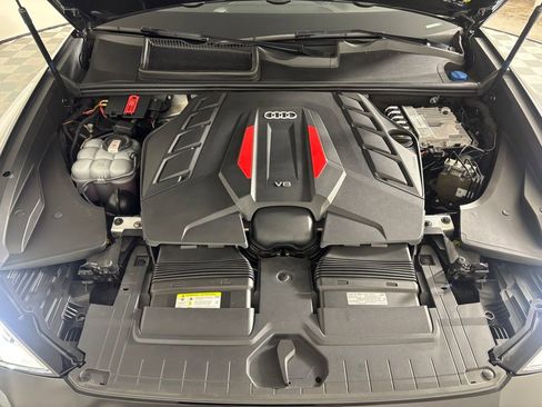 Used 2021 Audi SQ8 Premium Plus w/ SQ8 Black Optic Package AWD/4WD image 25