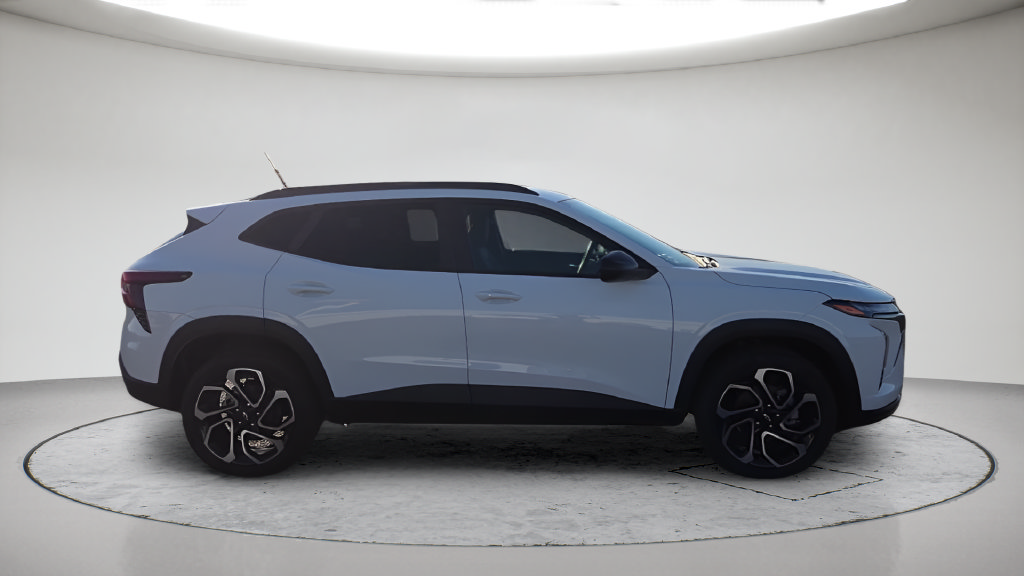 New 2026 Chevrolet Trax RS FWD image 7