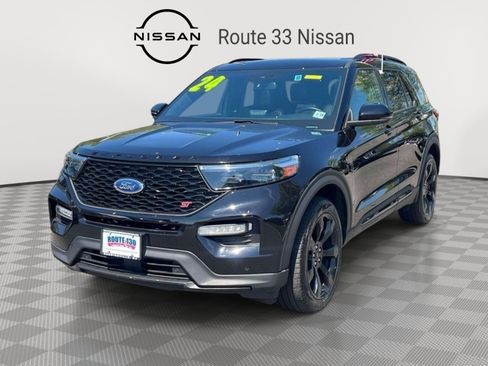 Used 2024 Ford Explorer ST w/ Equipment Group 401A AWD/4WD image 2