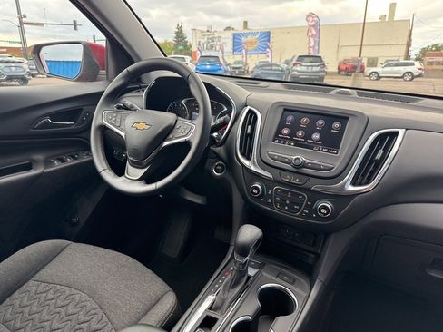 Used 2024 Chevrolet Equinox LT image 35