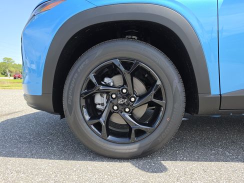 New 2026 Chevrolet Trax LT w/ Sunroof Package FWD image 38
