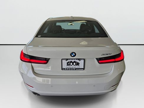 Used 2025 BMW 330i Sedan RWD image 4