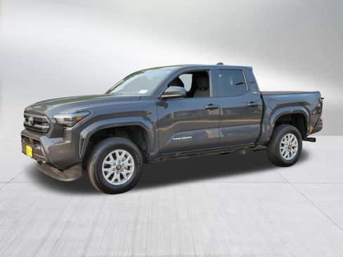 Certified 2024 Toyota Tacoma SR5 AWD/4WD image 3