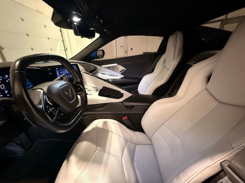 Used 2021 Chevrolet Corvette Stingray Preferred Conv w/ Z51 Performance Package RWD image 16