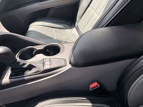 Used 2024 Toyota Camry SE image 22