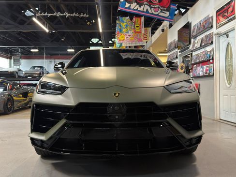 Used 2024 Lamborghini Urus S AWD/4WD image 2
