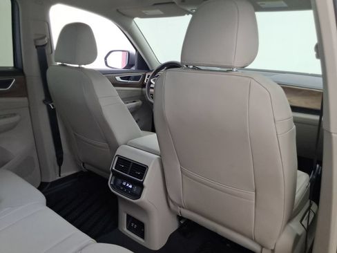 Used 2026 Volkswagen Atlas SE w/ Panoramic Sunroof Package FWD image 25