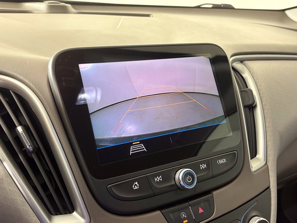 Used 2020 Chevrolet Malibu LS FWD image 25