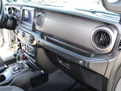 Used 2020 Jeep Wrangler Unlimited Sport image 29