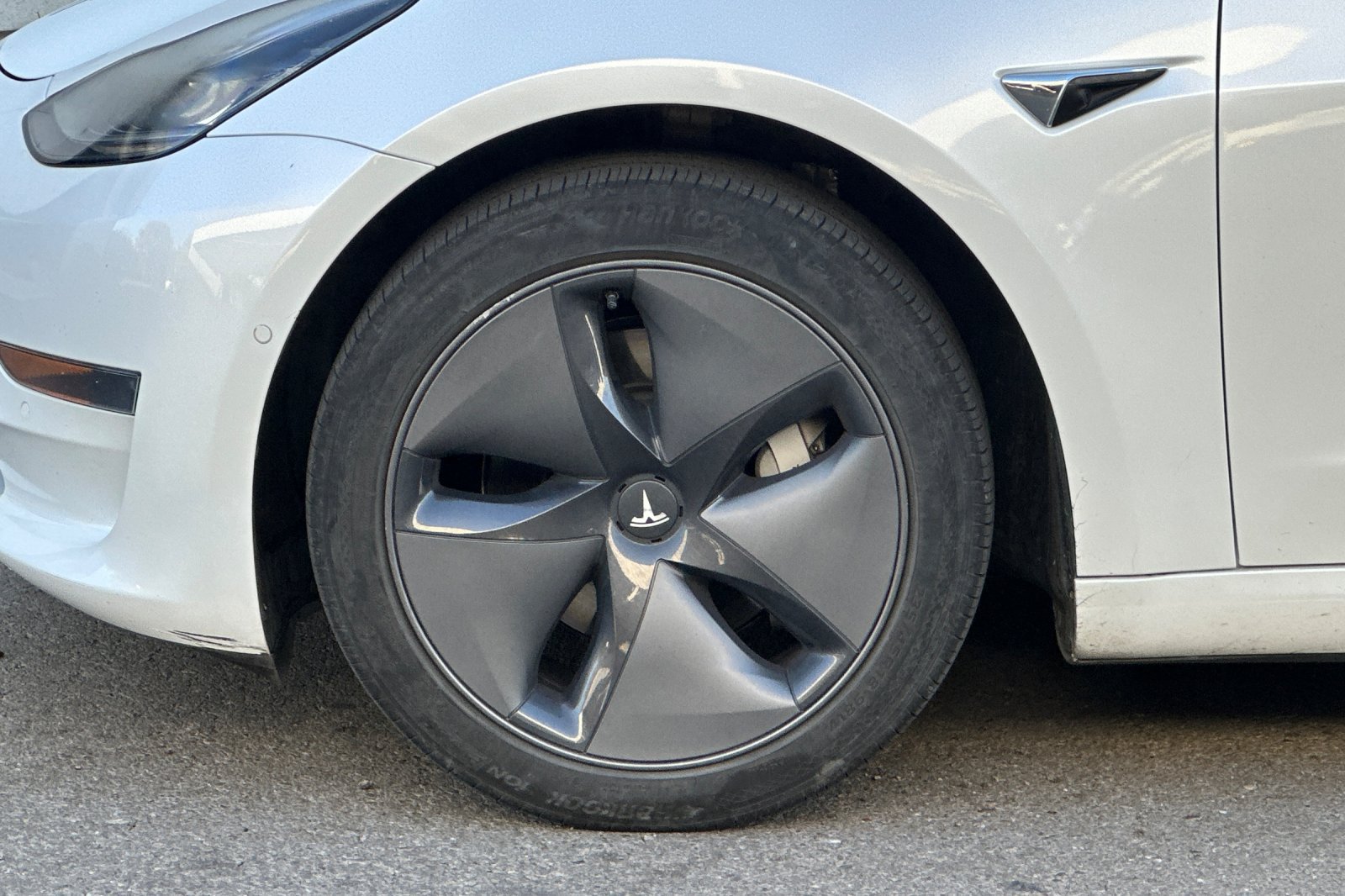 Used 2019 Tesla Model 3 Mid Range RWD image 43
