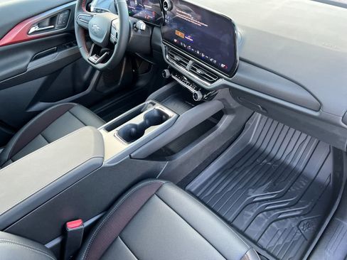 New 2025 Chevrolet Equinox EV RS w/ Convenience Package II image 16