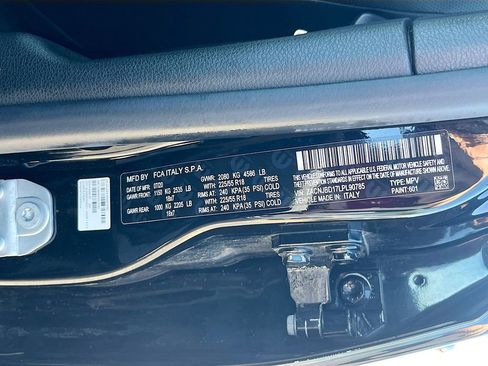 Used 2020 Jeep Renegade Limited AWD/4WD image 30