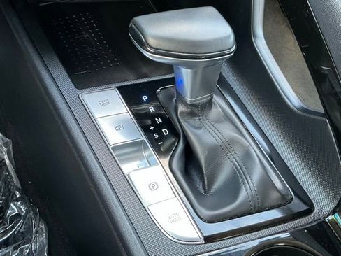 Used 2021 Hyundai Elantra Limited image 14