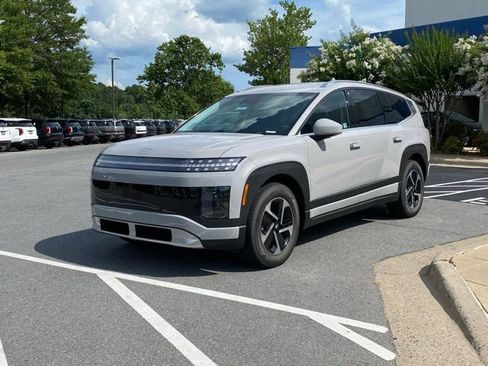 New 2026 Hyundai Ioniq 9 S image 3