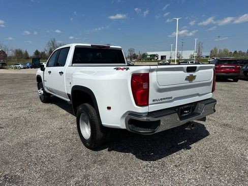 Used 2024 Chevrolet Silverado 3500 W/T AWD/4WD image 4