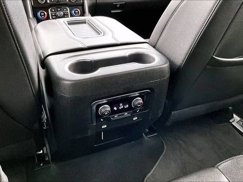 Used 2024 Chevrolet Tahoe Z71 w/ Z71 Off-Road Package AWD/4WD image 10